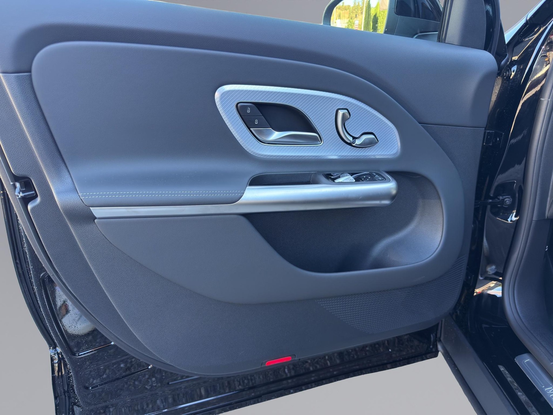 MERCEDES-BENZ GLB 220 4matic-image-21