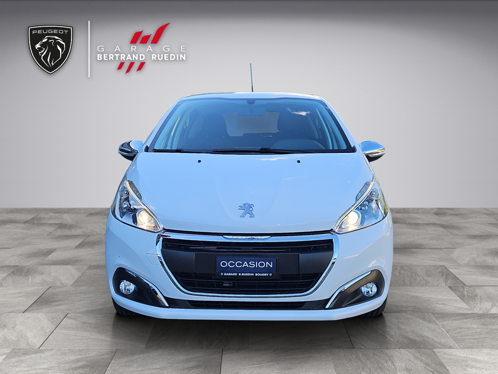 PEUGEOT 208 1.2 PureTech Style-image-4