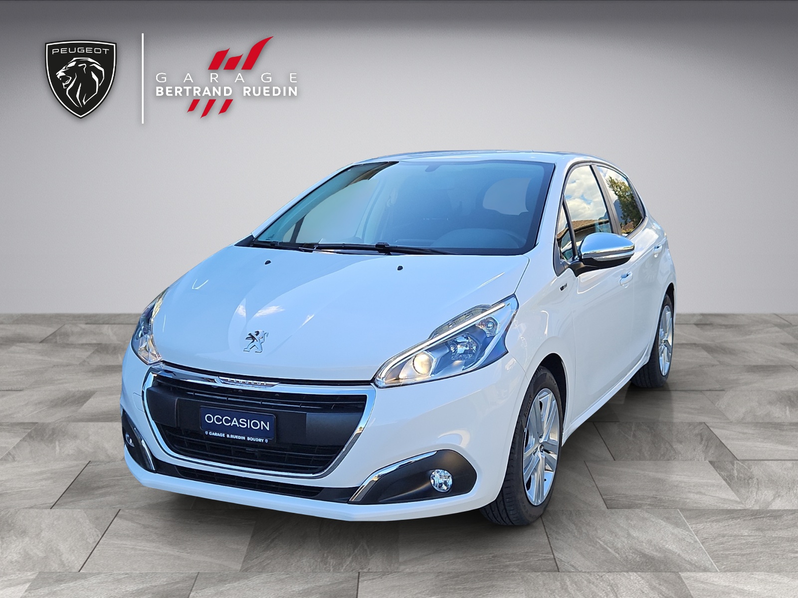 PEUGEOT 208 1.2 PureTech Style-image-0