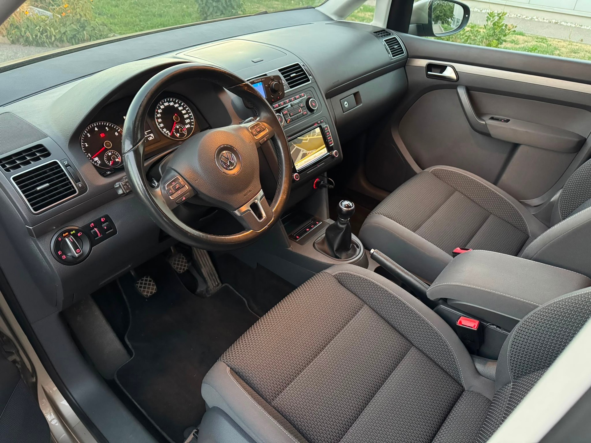 VW Touran 1.4 TSI Comfortline-image-5