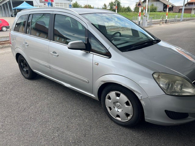 OPEL Zafira 2.2i 16V Enjoy-image-2