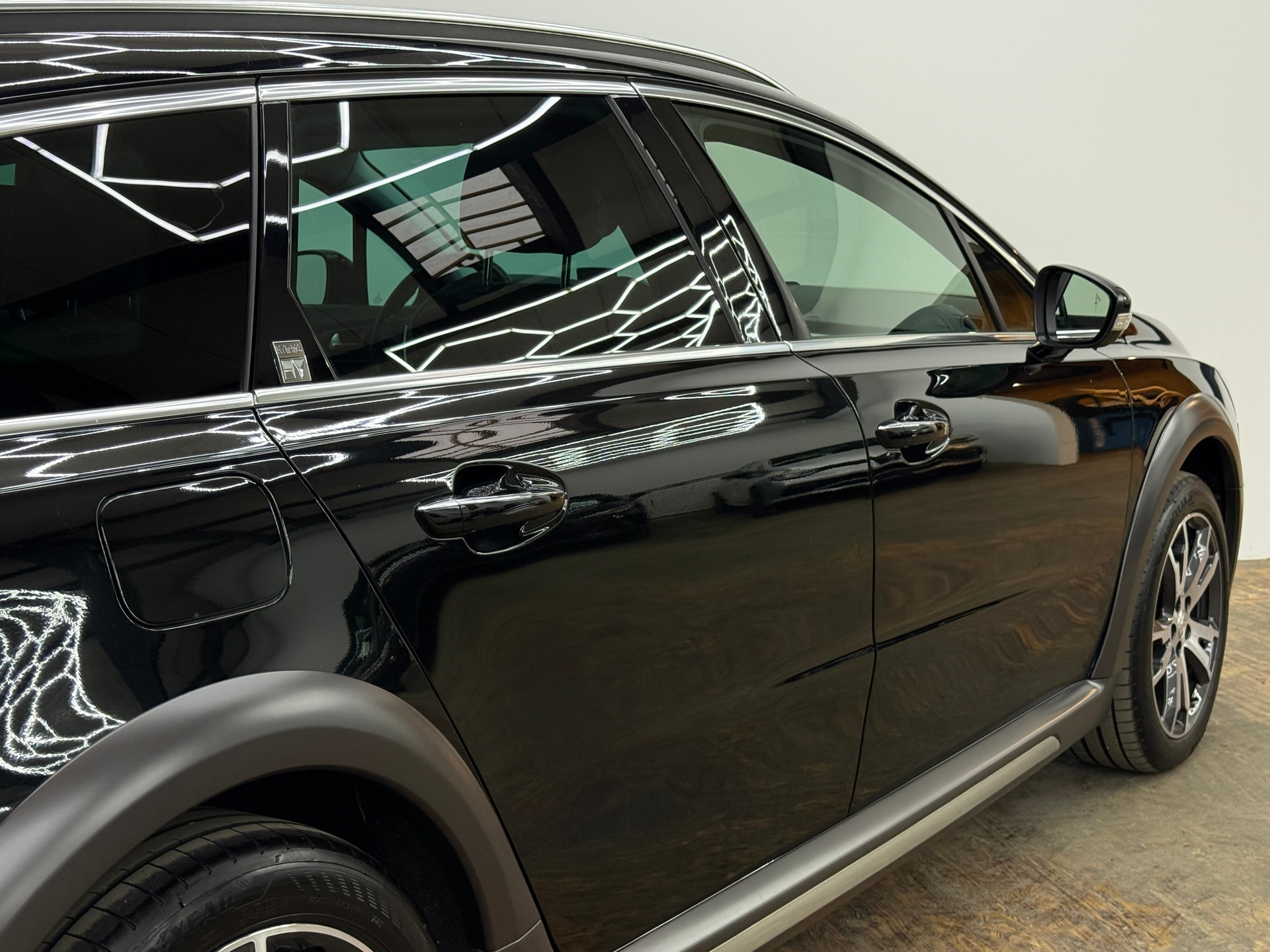 PEUGEOT 508 RXH 2.0 HDI Hybrid4 ETG6-image-14