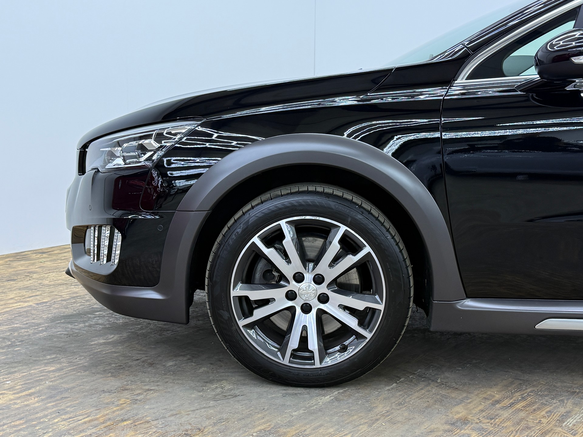 PEUGEOT 508 RXH 2.0 HDI Hybrid4 ETG6-image-5