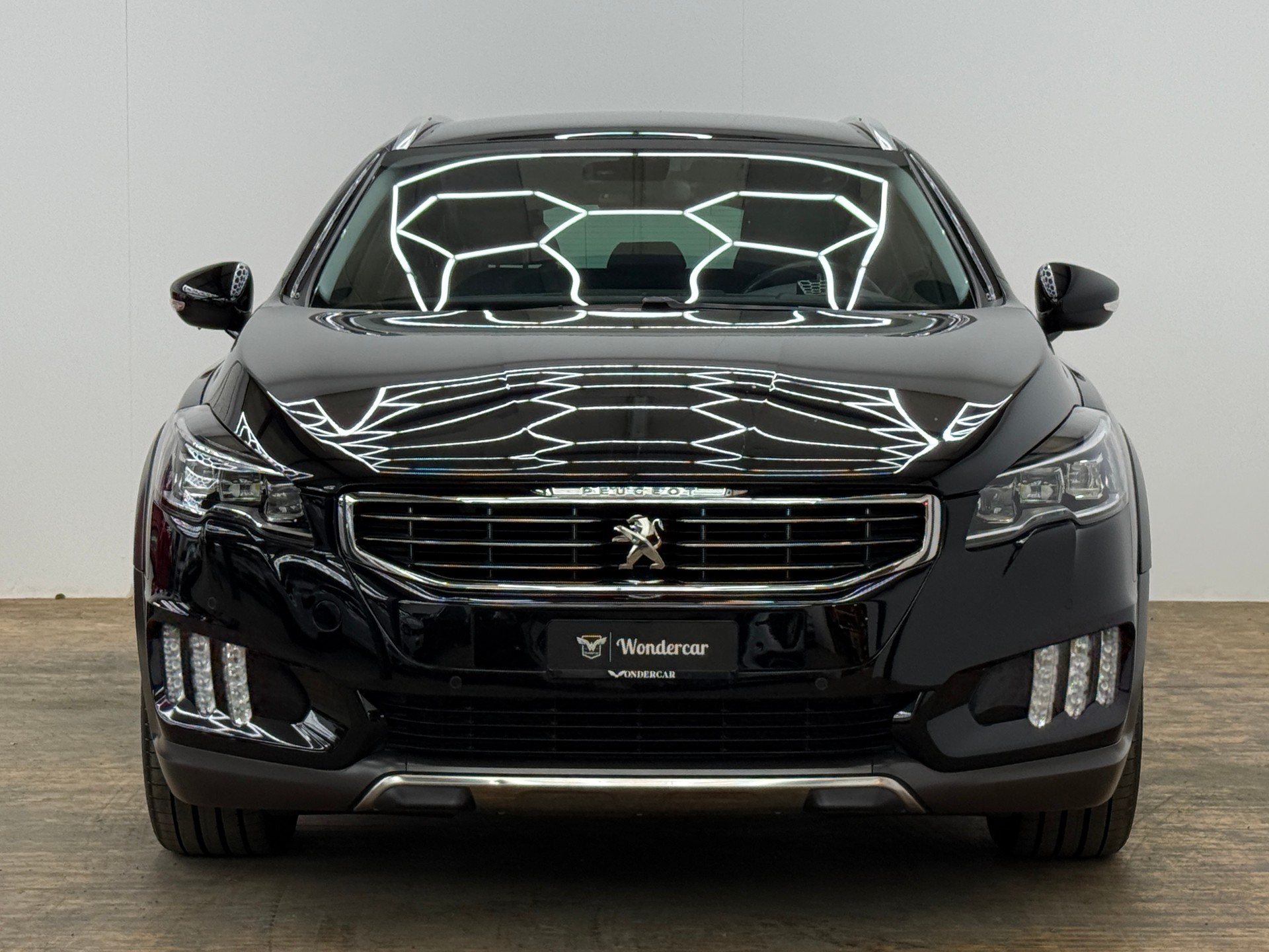 PEUGEOT 508 RXH 2.0 HDI Hybrid4 ETG6-image-2