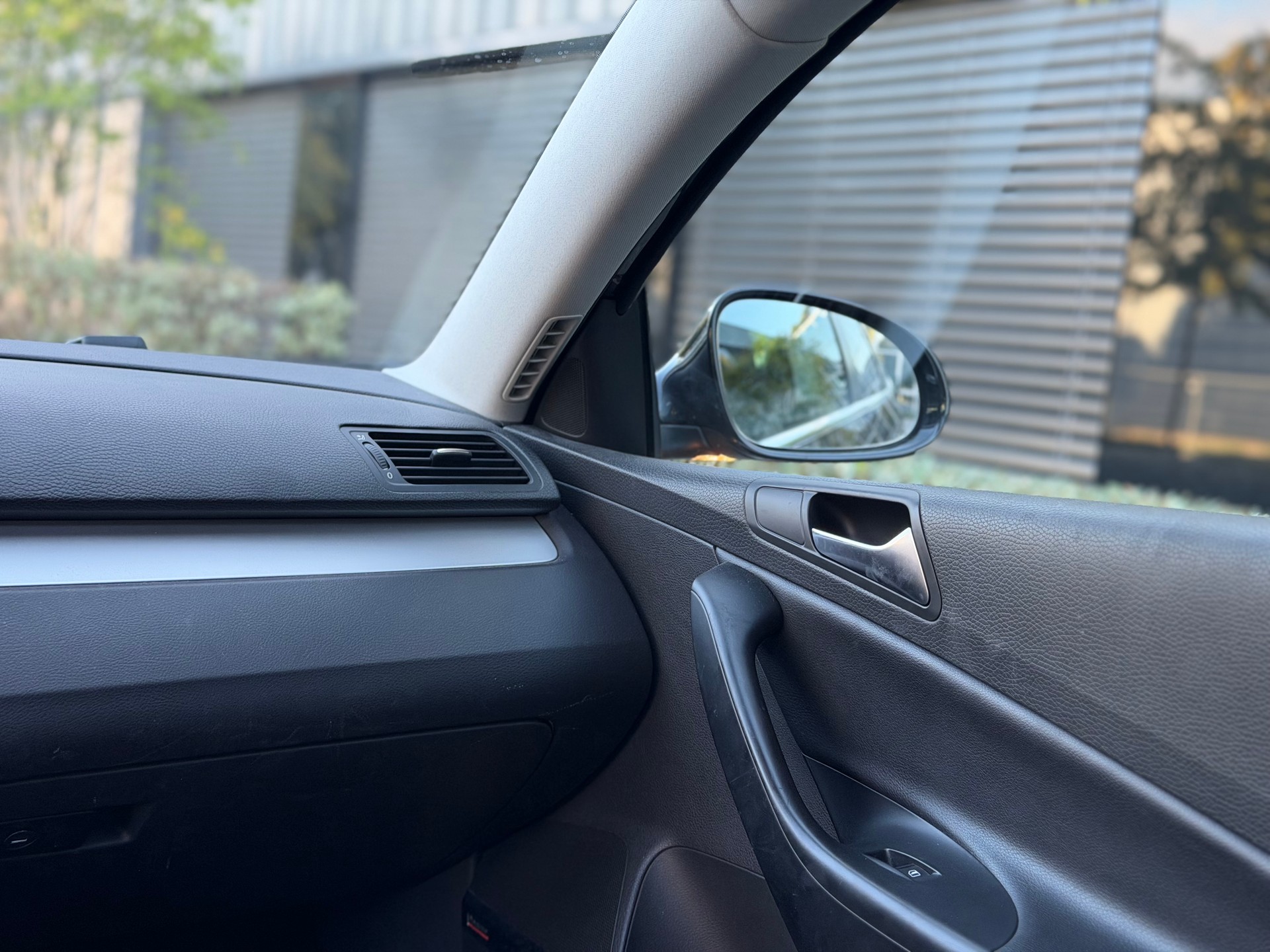 VW Passat Variant 3.2 V6 FSI R LINE 4Motion-image-10