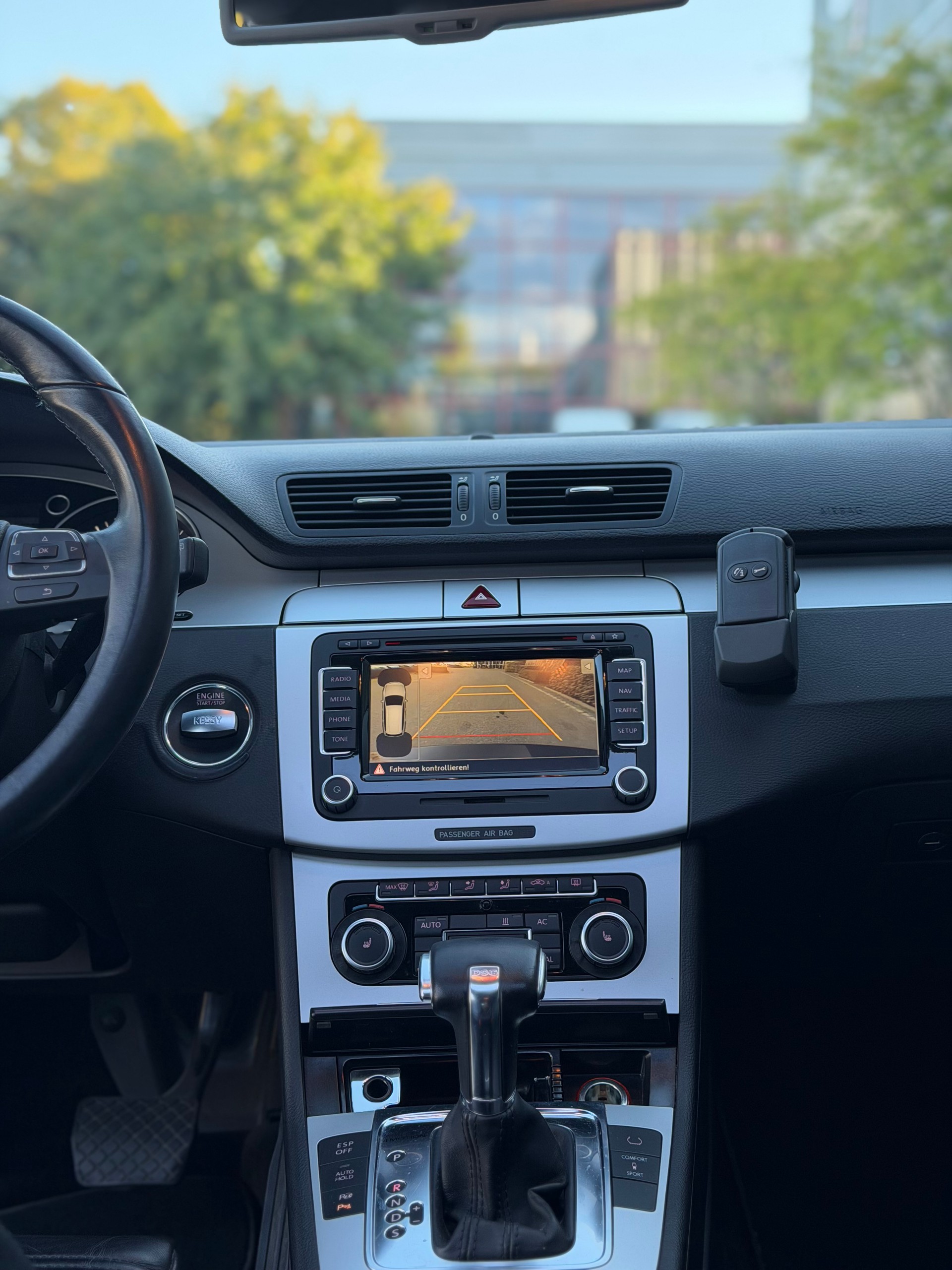 VW Passat Variant 3.2 V6 FSI R LINE 4Motion-image-8