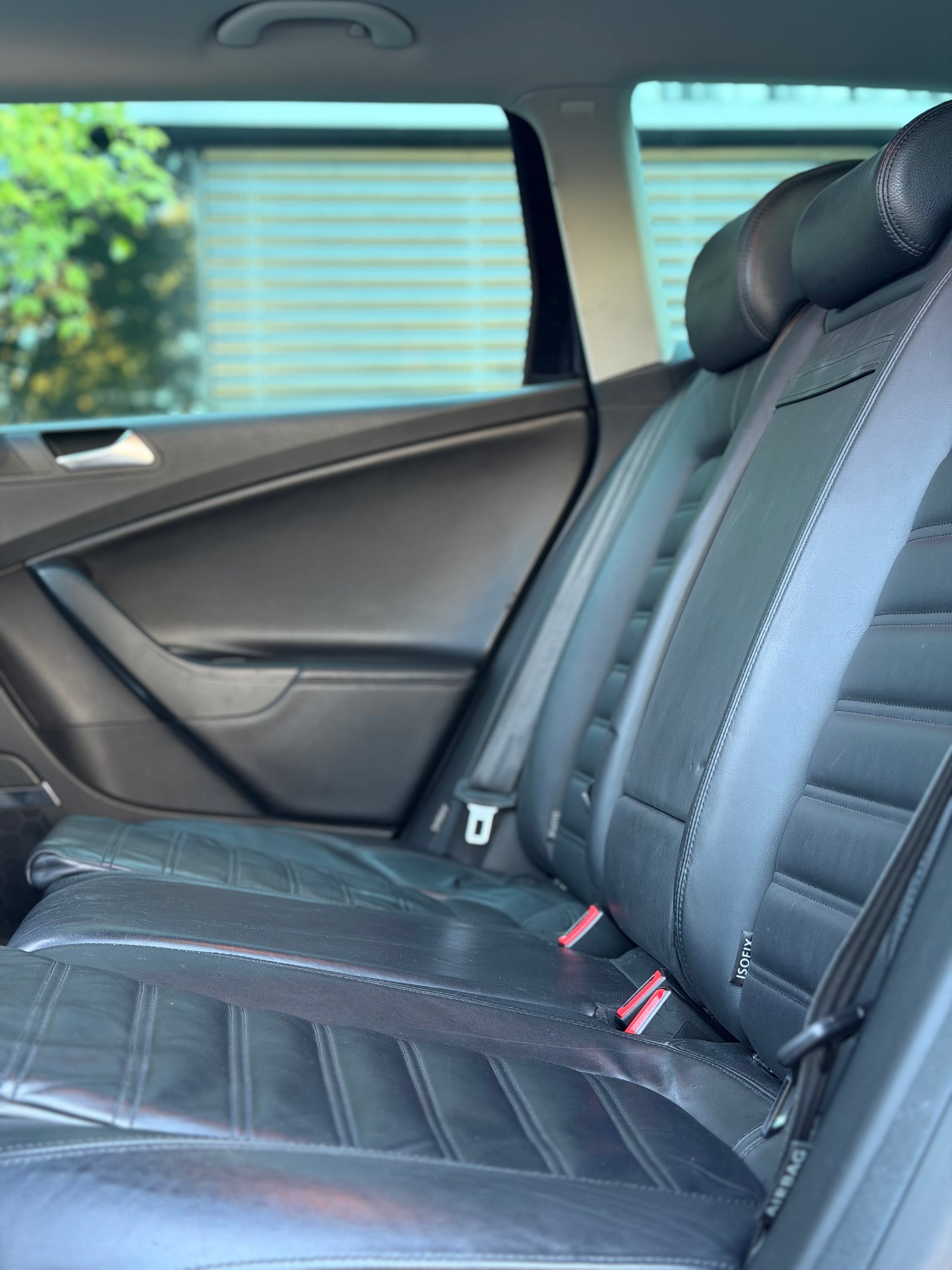 VW Passat Variant 3.2 V6 FSI R LINE 4Motion-image-7