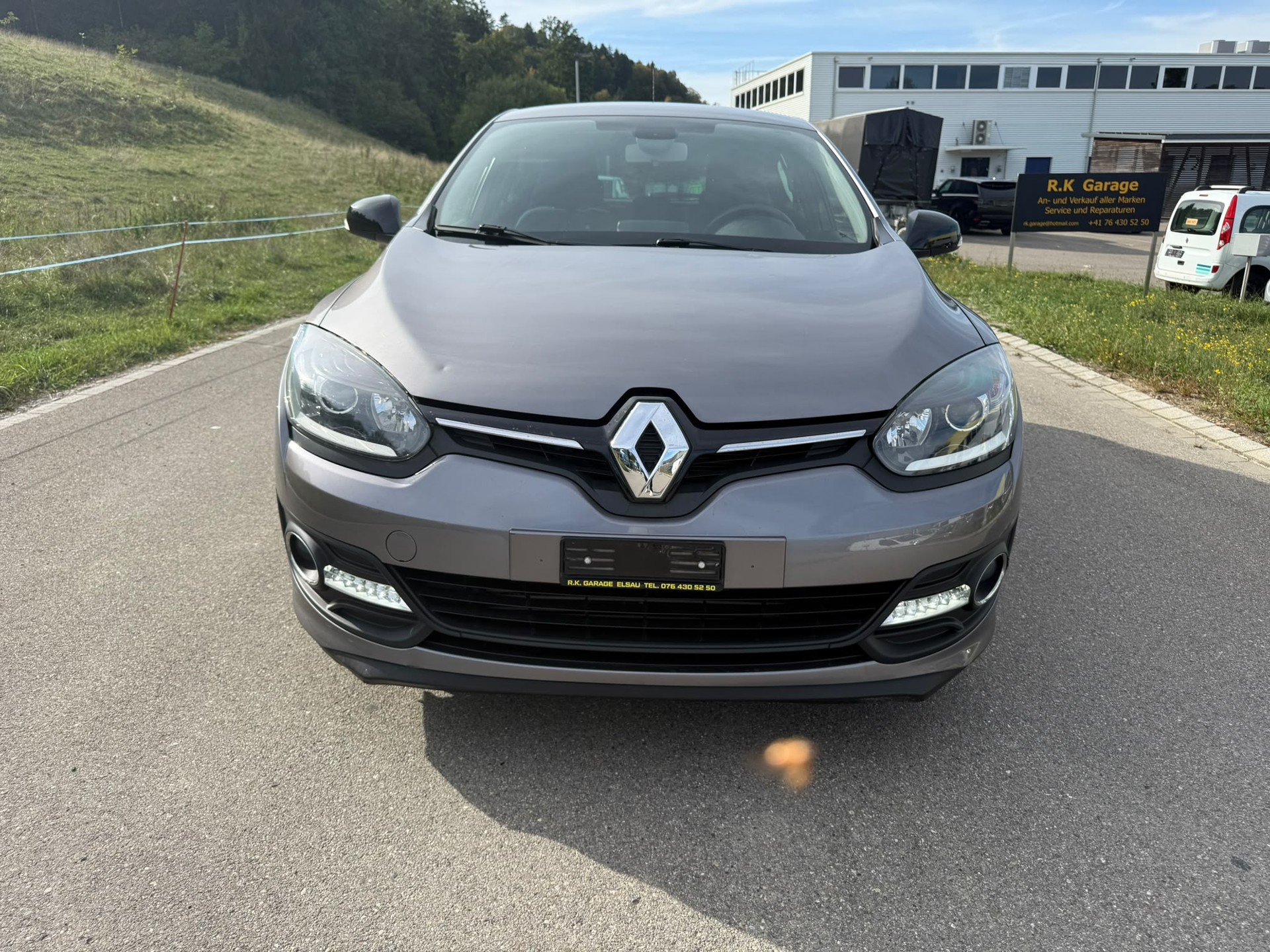 RENAULT Mégane 1.2 16V Turbo Limited EDC-image-3