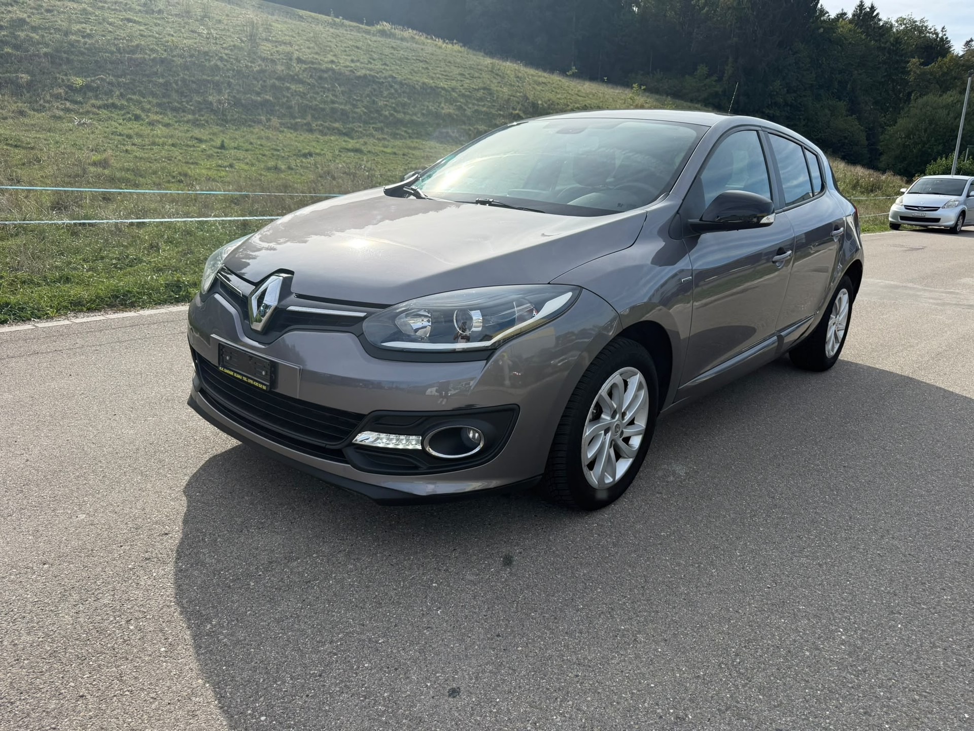 RENAULT Mégane 1.2 16V Turbo Limited EDC-image-1