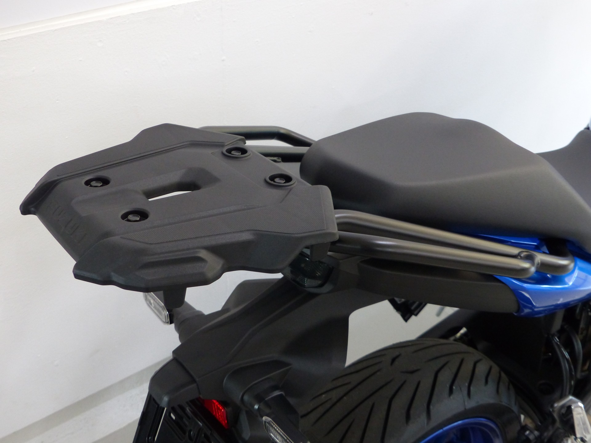SUZUKI SV-7GX-showroom-element-1