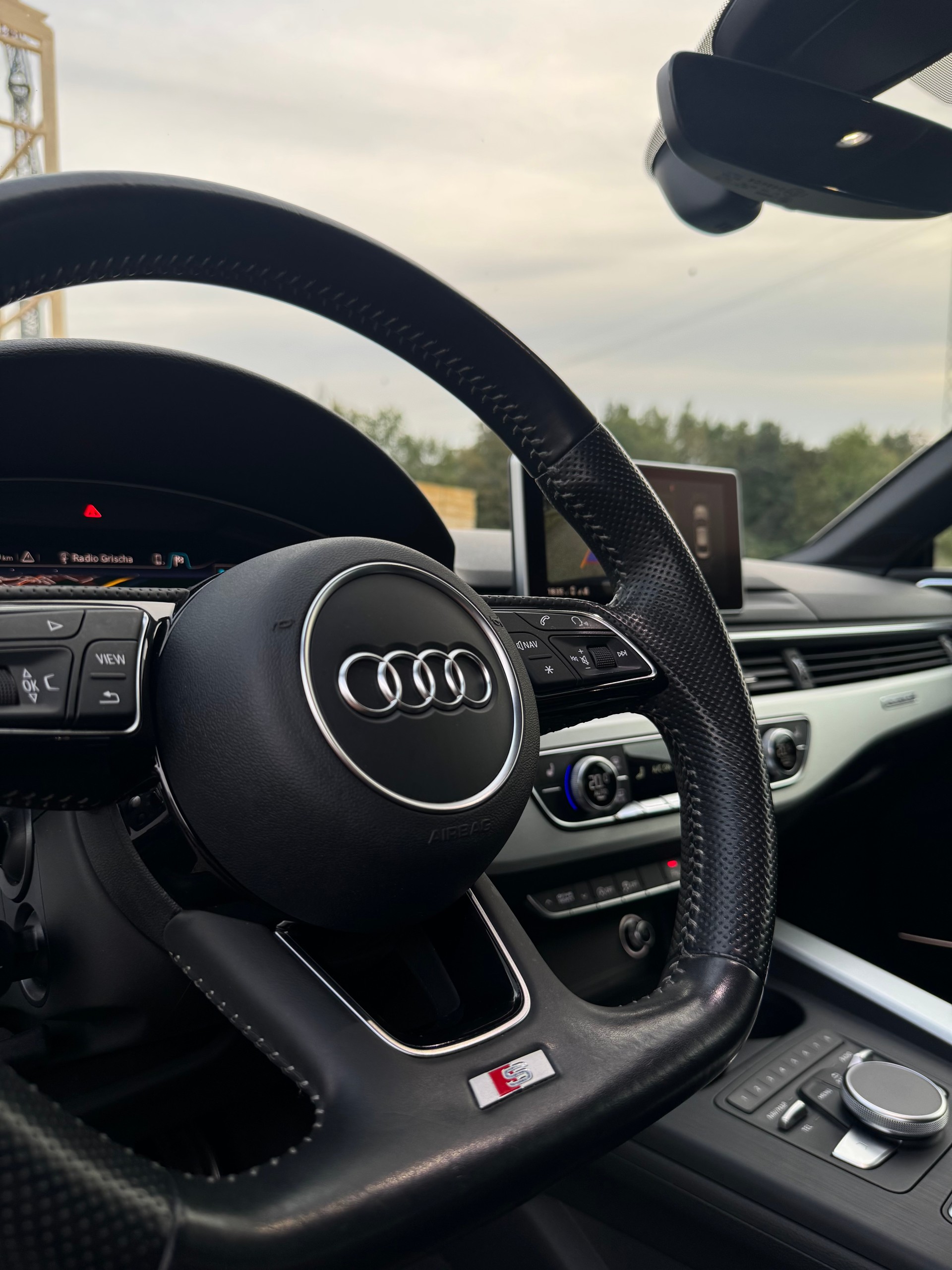 AUDI A5 Coupé 2.0 TFSI Sport quattro S-tronic / ab MFK bei Verkauf-image-14