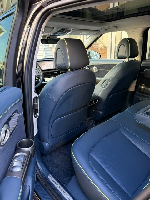 GENESIS GV60 Dual Motor Sport Plus AWD-image-10