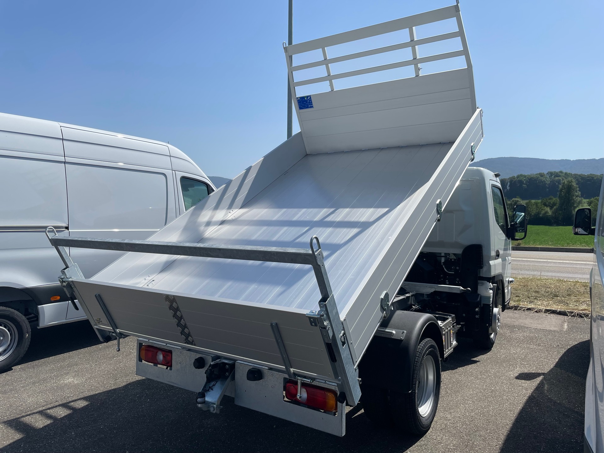 FUSO Canter 3C15-image-3
