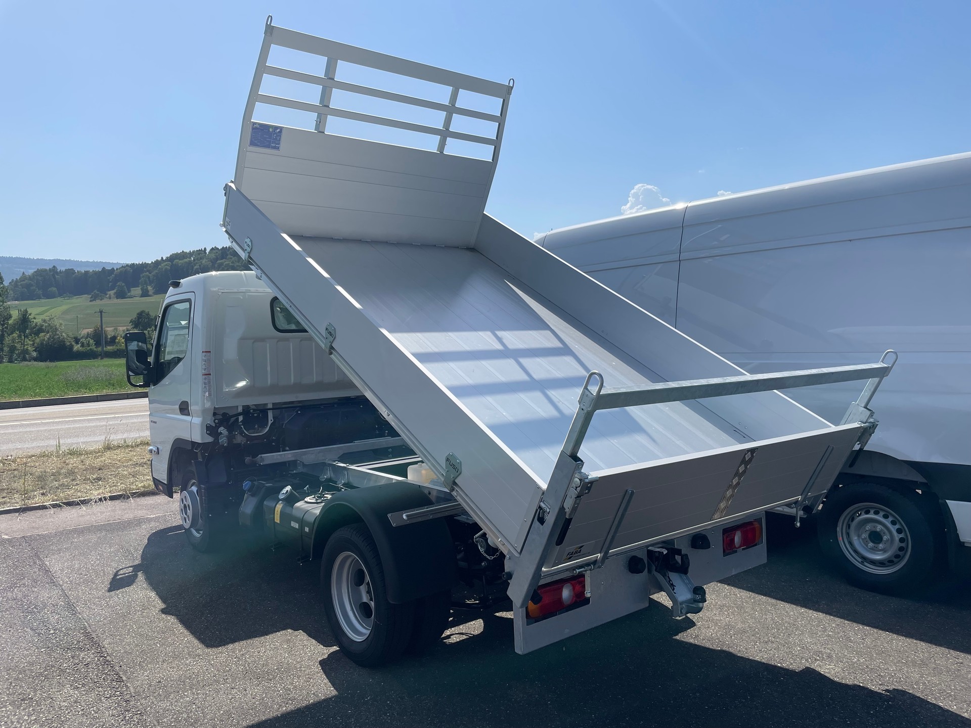 FUSO Canter 3C15-image-2