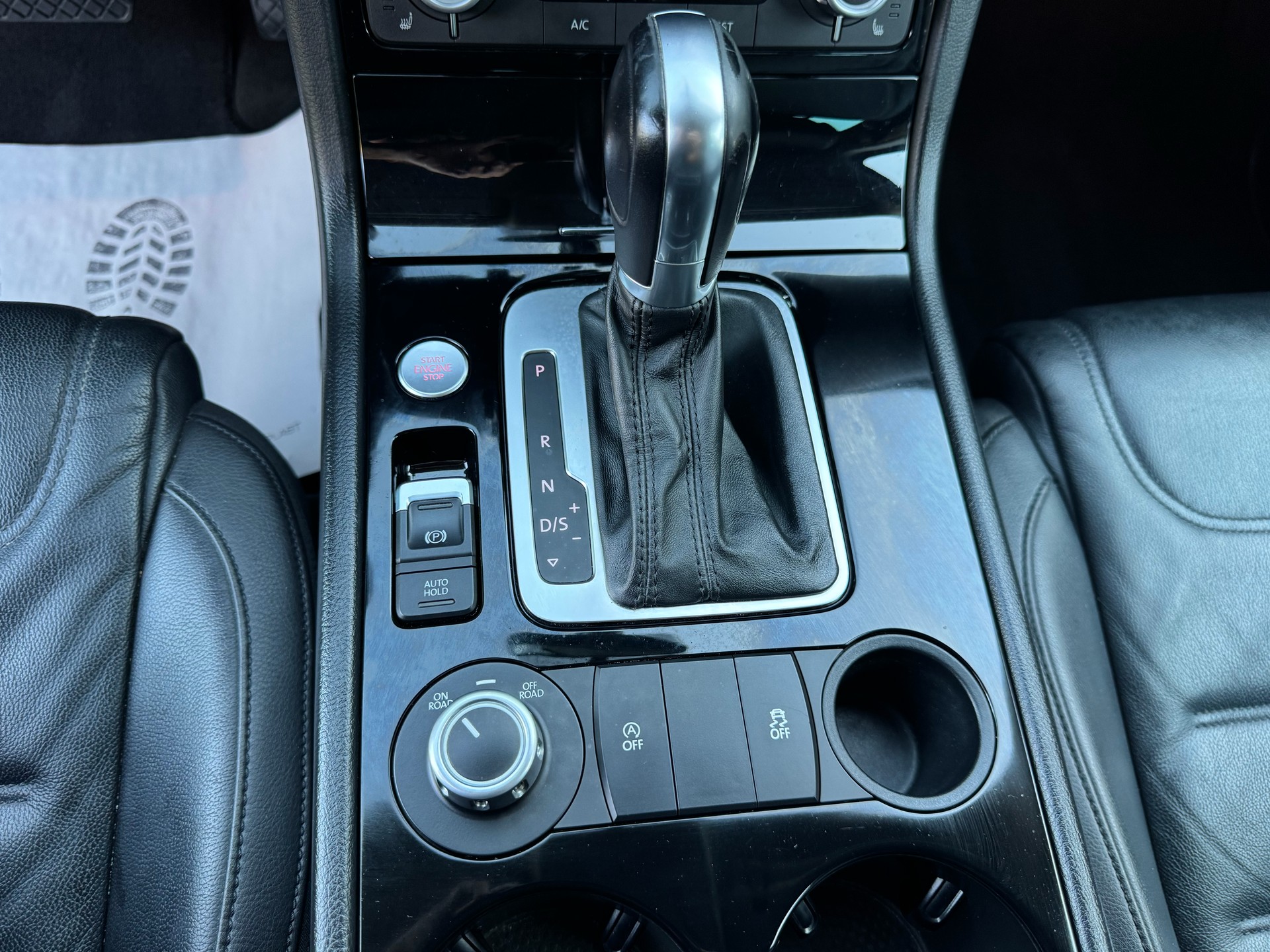 VW Touareg 3.0 TDI BlueMotion Technology Tiptronic-image-22