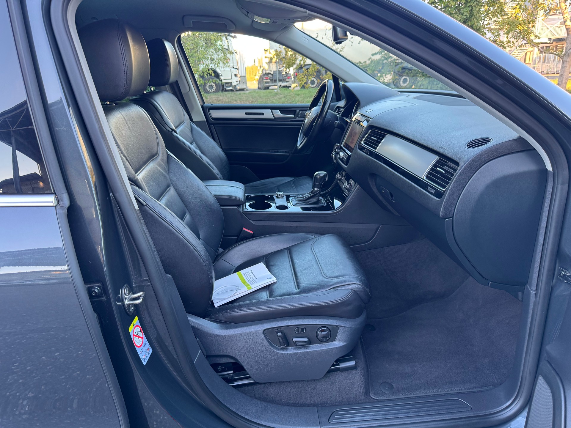 VW Touareg 3.0 TDI BlueMotion Technology Tiptronic-image-10