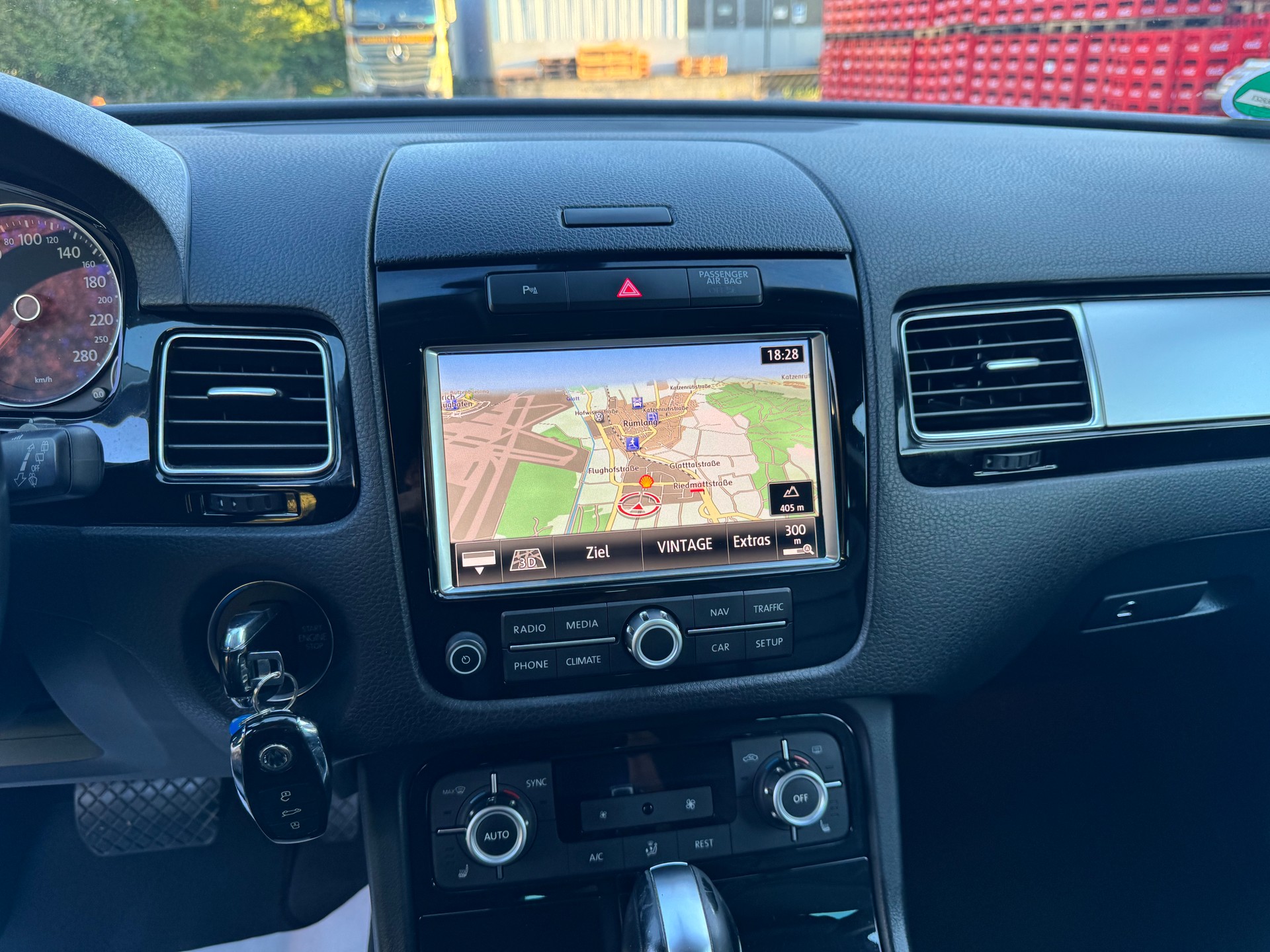 VW Touareg 3.0 TDI BlueMotion Technology Tiptronic-image-24
