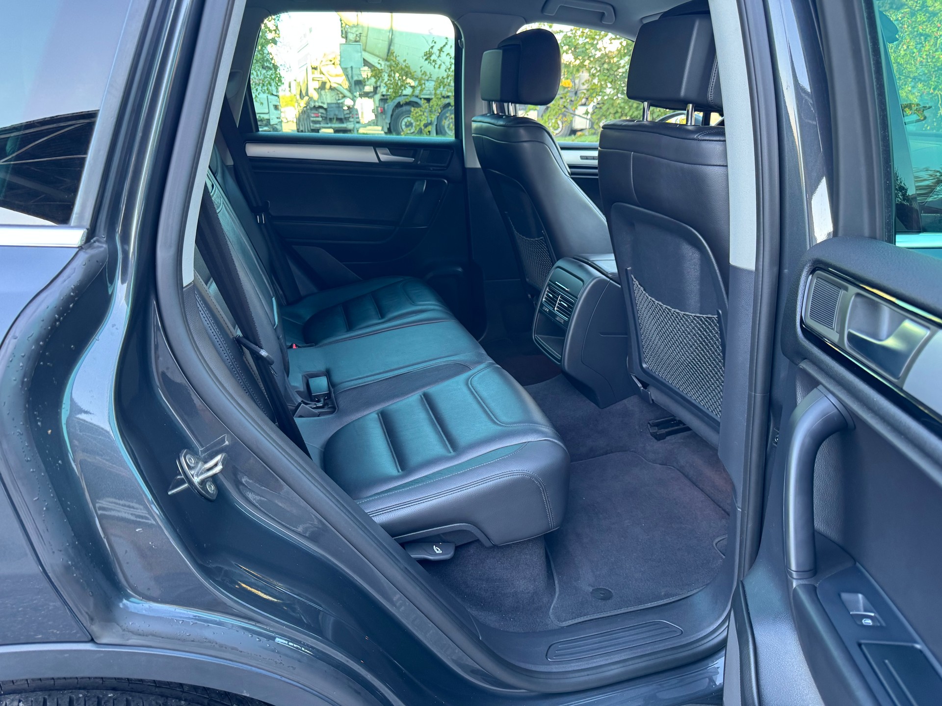 VW Touareg 3.0 TDI BlueMotion Technology Tiptronic-image-12
