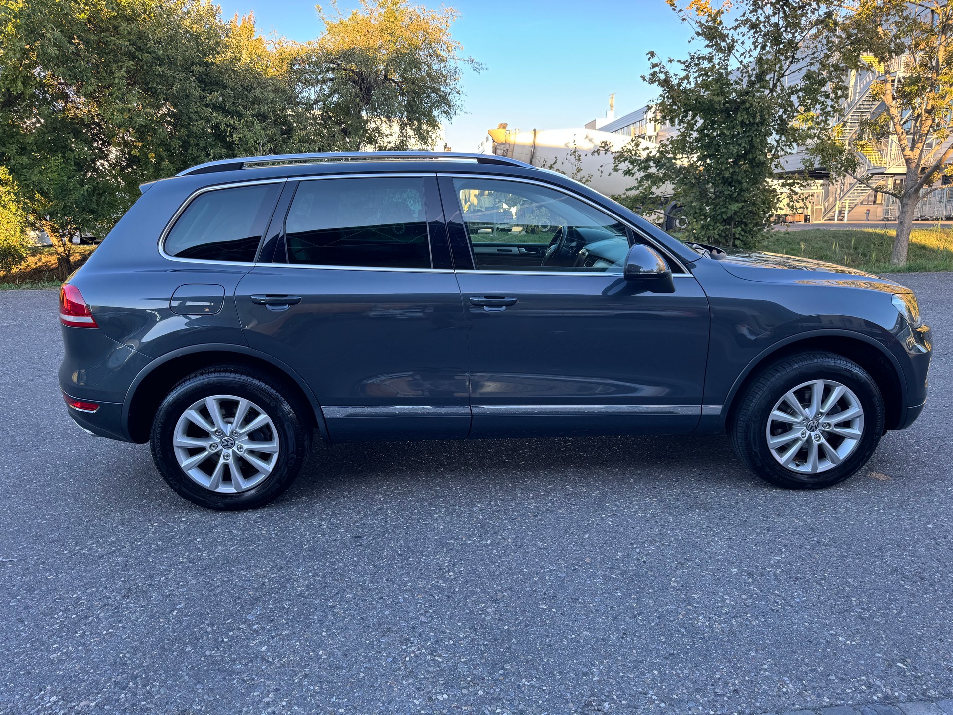 VW Touareg 3.0 TDI BlueMotion Technology Tiptronic-image-9