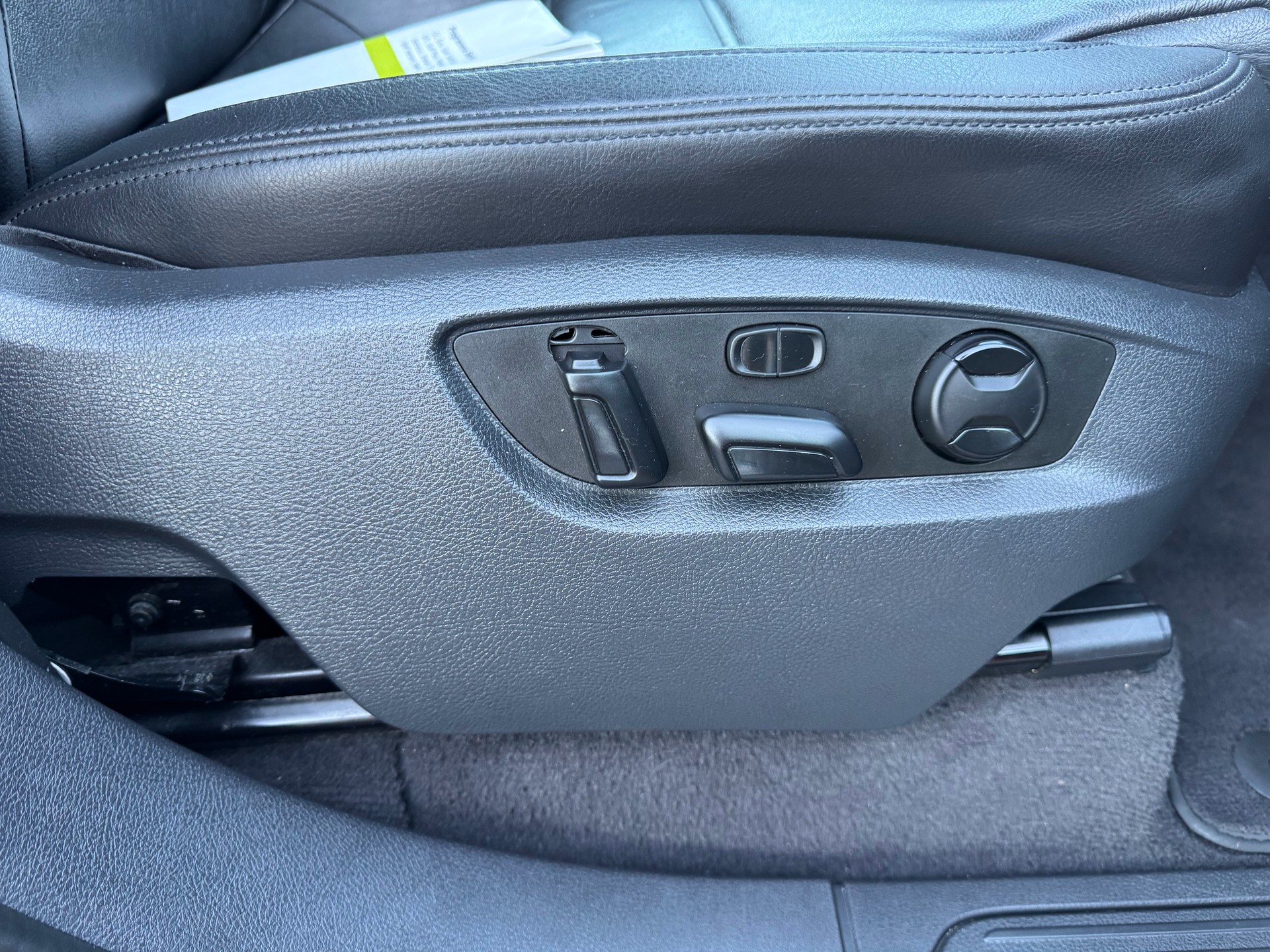 VW Touareg 3.0 TDI BlueMotion Technology Tiptronic-image-11