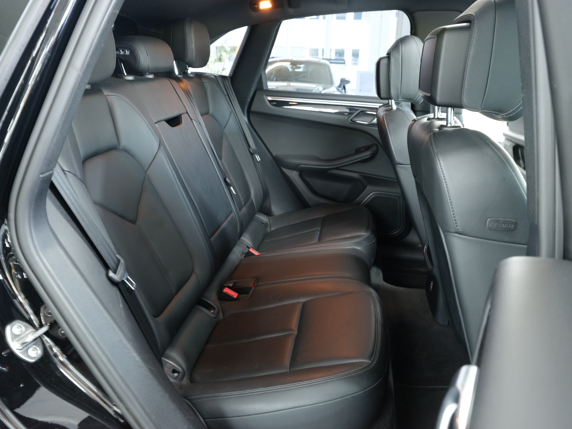 PORSCHE Macan S PDK *Sportabgassanlage* *Bose* *Panorama*-image-17
