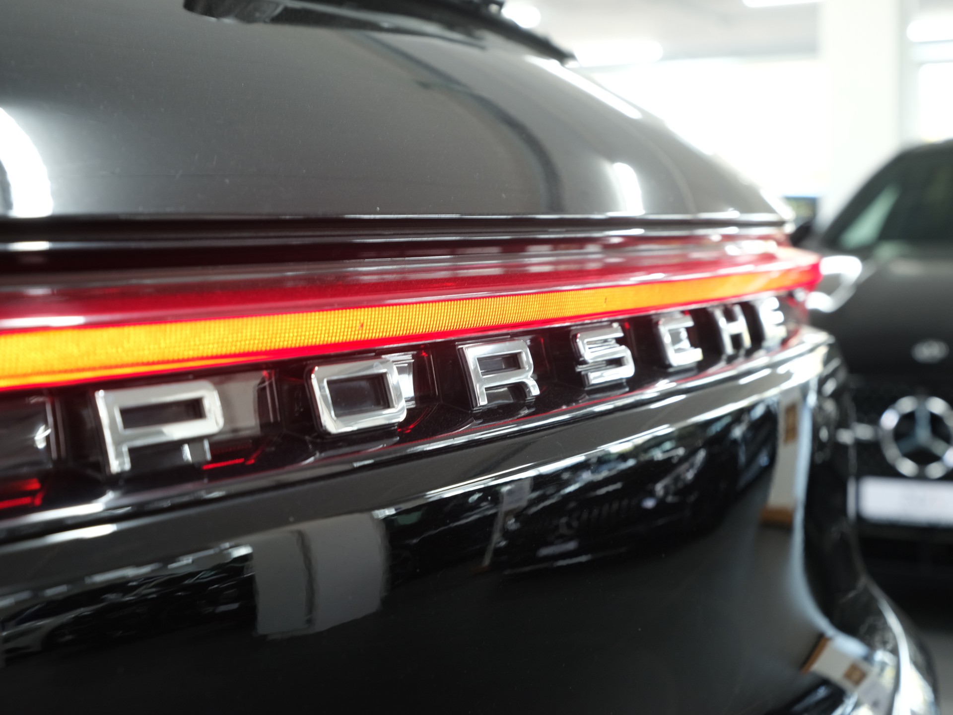 PORSCHE Macan S PDK *Sportabgassanlage* *Bose* *Panorama*-image-21