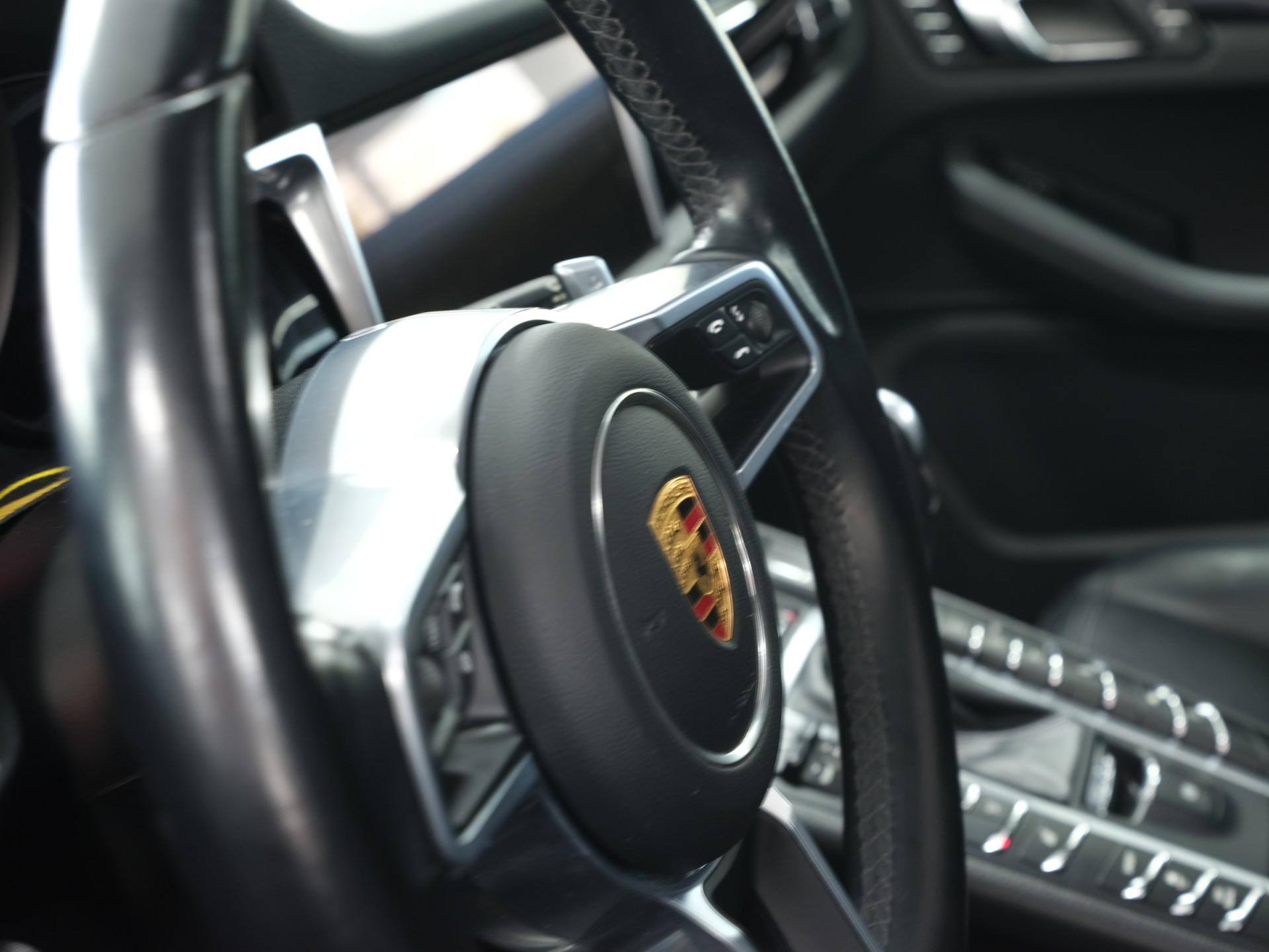 PORSCHE Macan S PDK *Sportabgassanlage* *Bose* *Panorama*-image-13