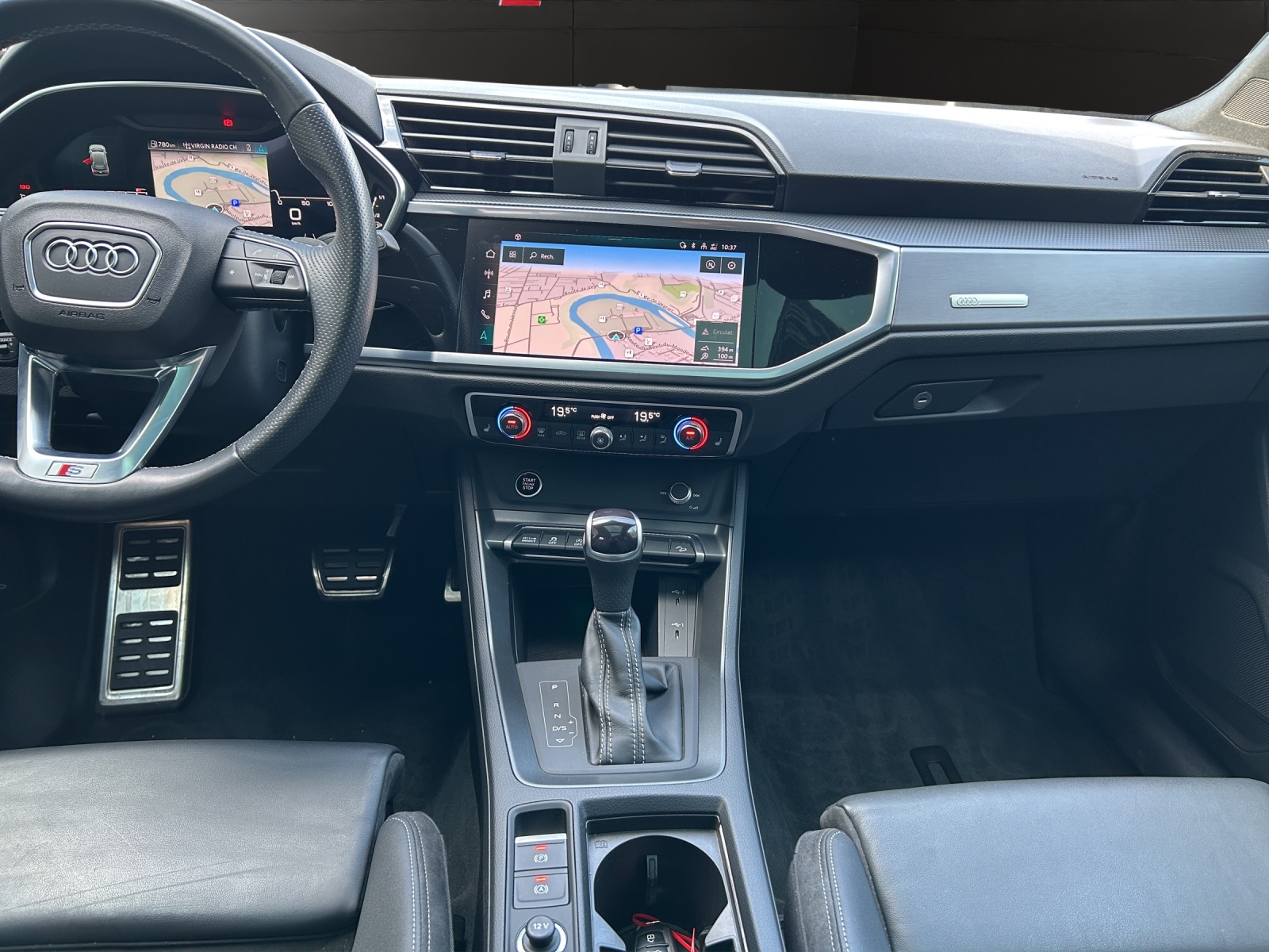 AUDI Q3 35 TFSI S line Attraction S-tronic-image-13
