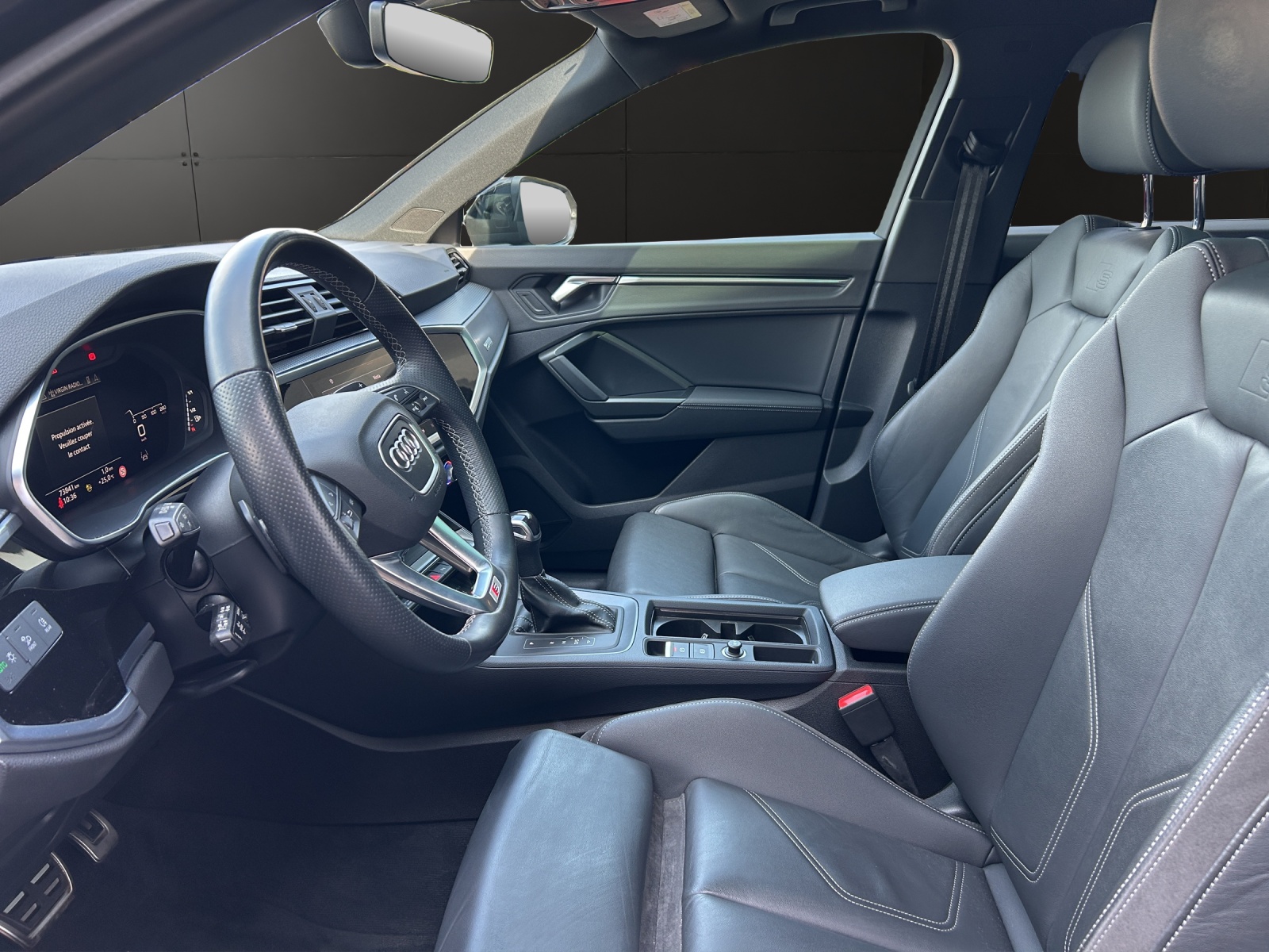 AUDI Q3 35 TFSI S line Attraction S-tronic-image-8
