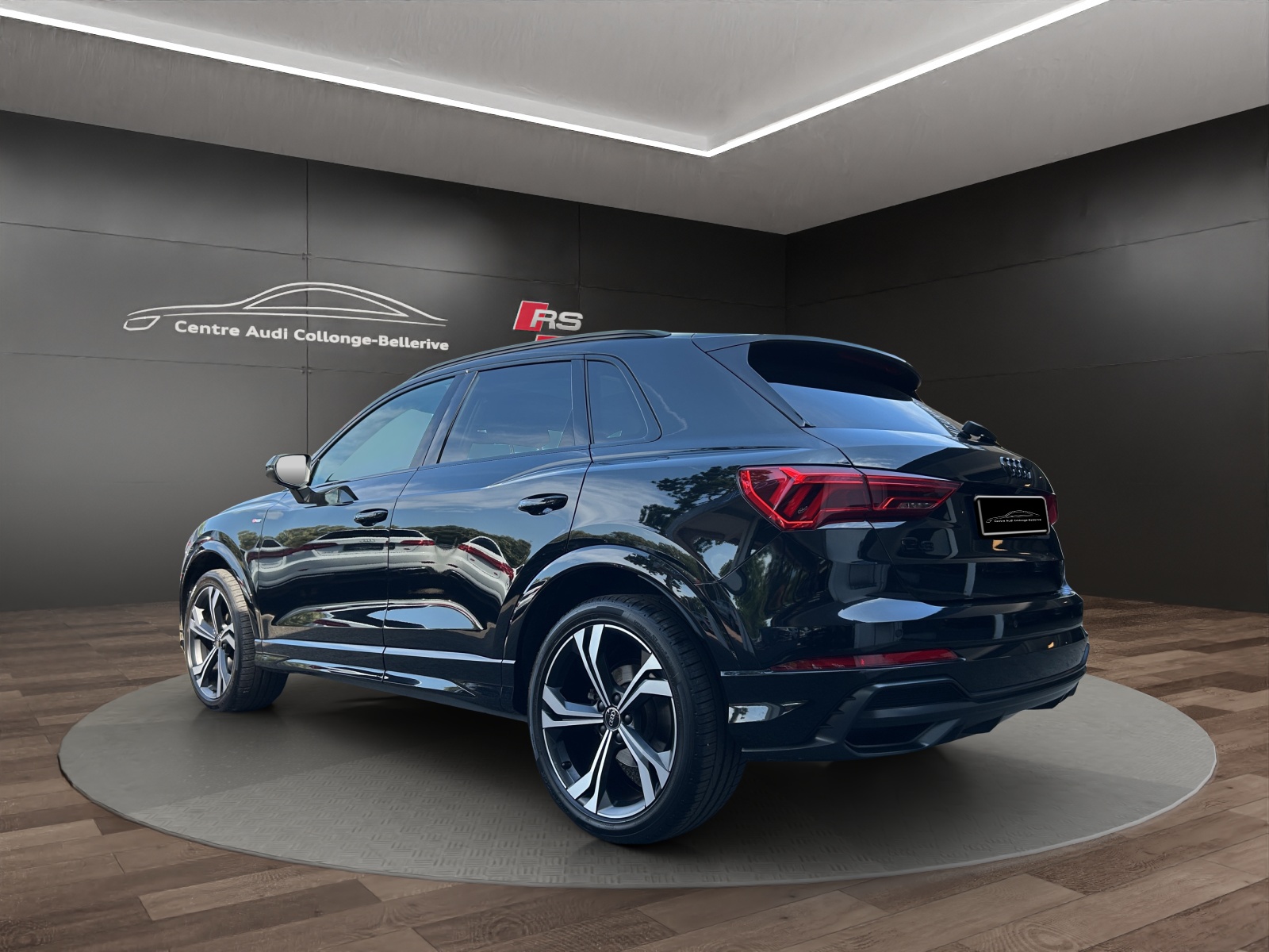 AUDI Q3 35 TFSI S line Attraction S-tronic-image-3