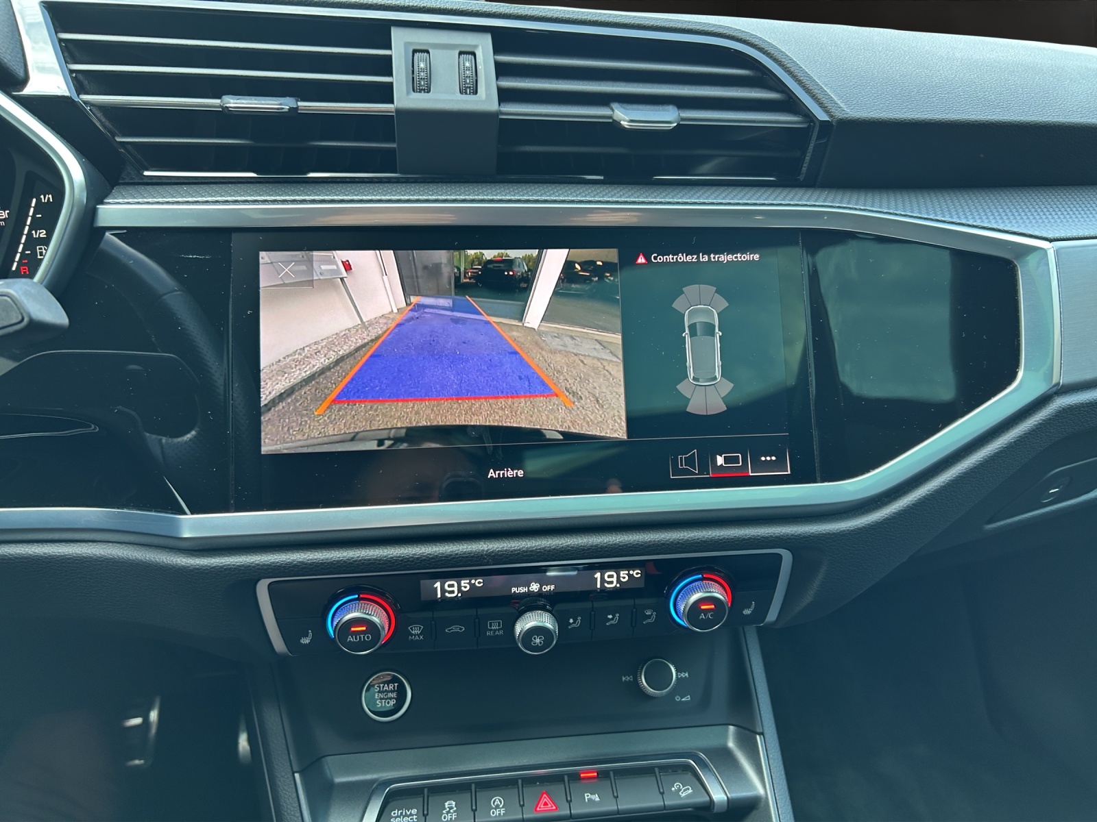AUDI Q3 35 TFSI S line Attraction S-tronic-image-14