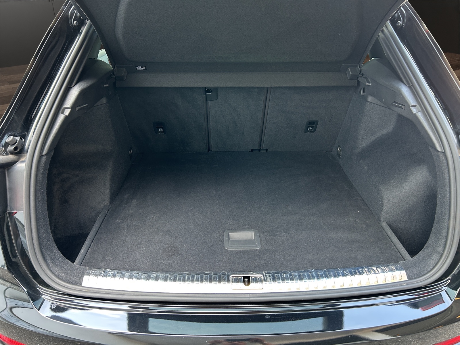 AUDI Q3 35 TFSI S line Attraction S-tronic-image-17