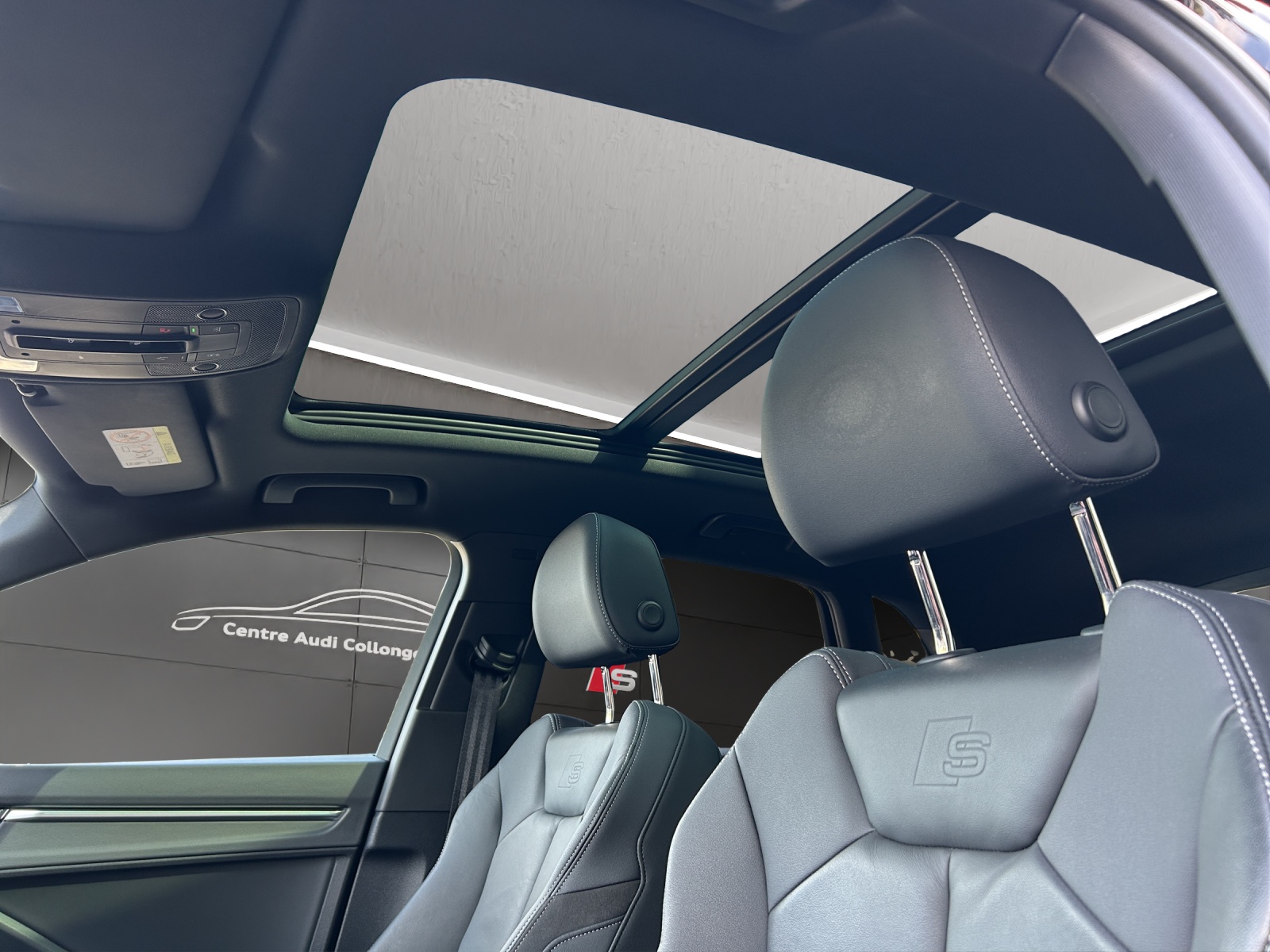 AUDI Q3 35 TFSI S line Attraction S-tronic-image-23