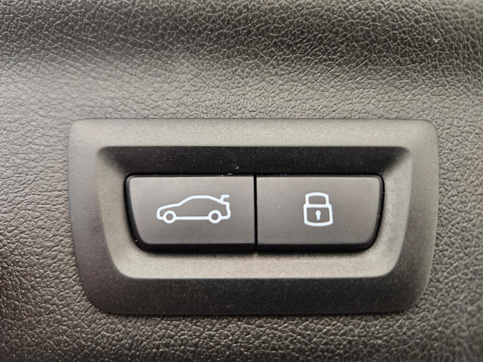 BMW X1 xDrive 25e-image-15