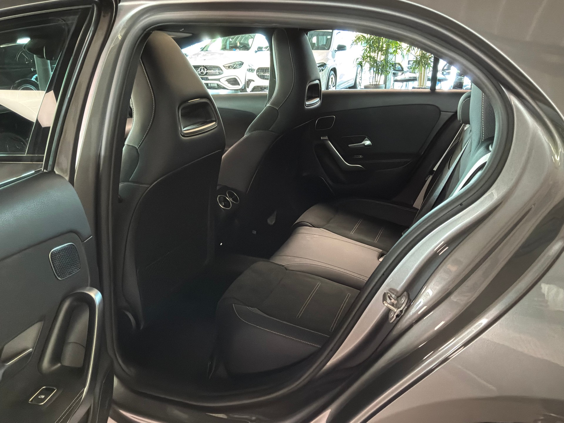 MERCEDES-BENZ A 250 4Matic 8G-DCT-image-7