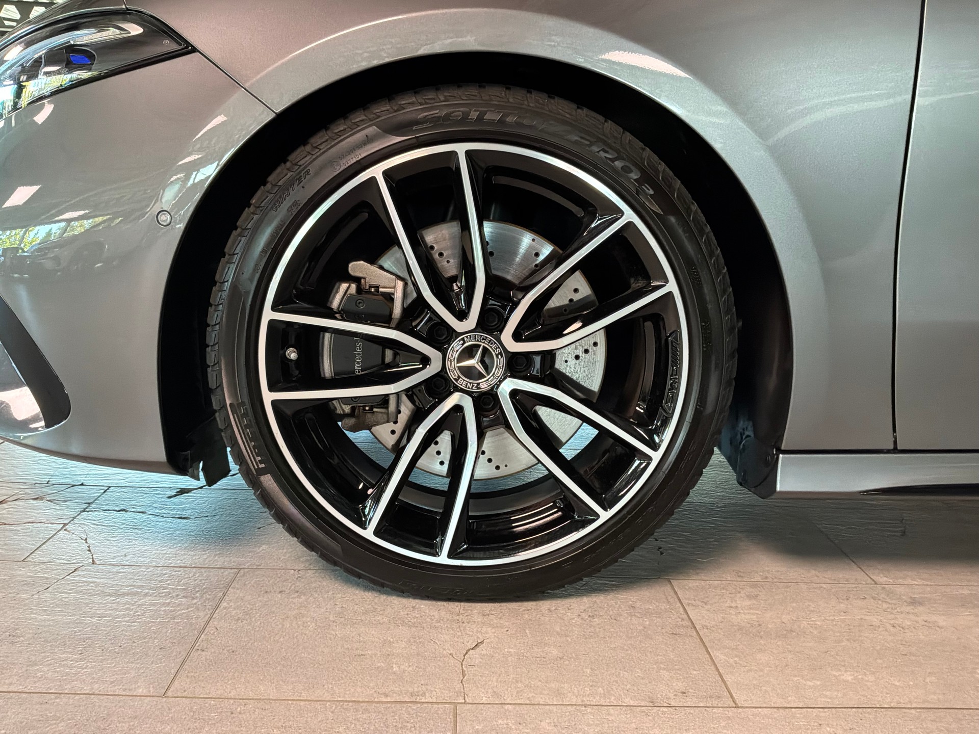 MERCEDES-BENZ A 250 4Matic 8G-DCT-image-5