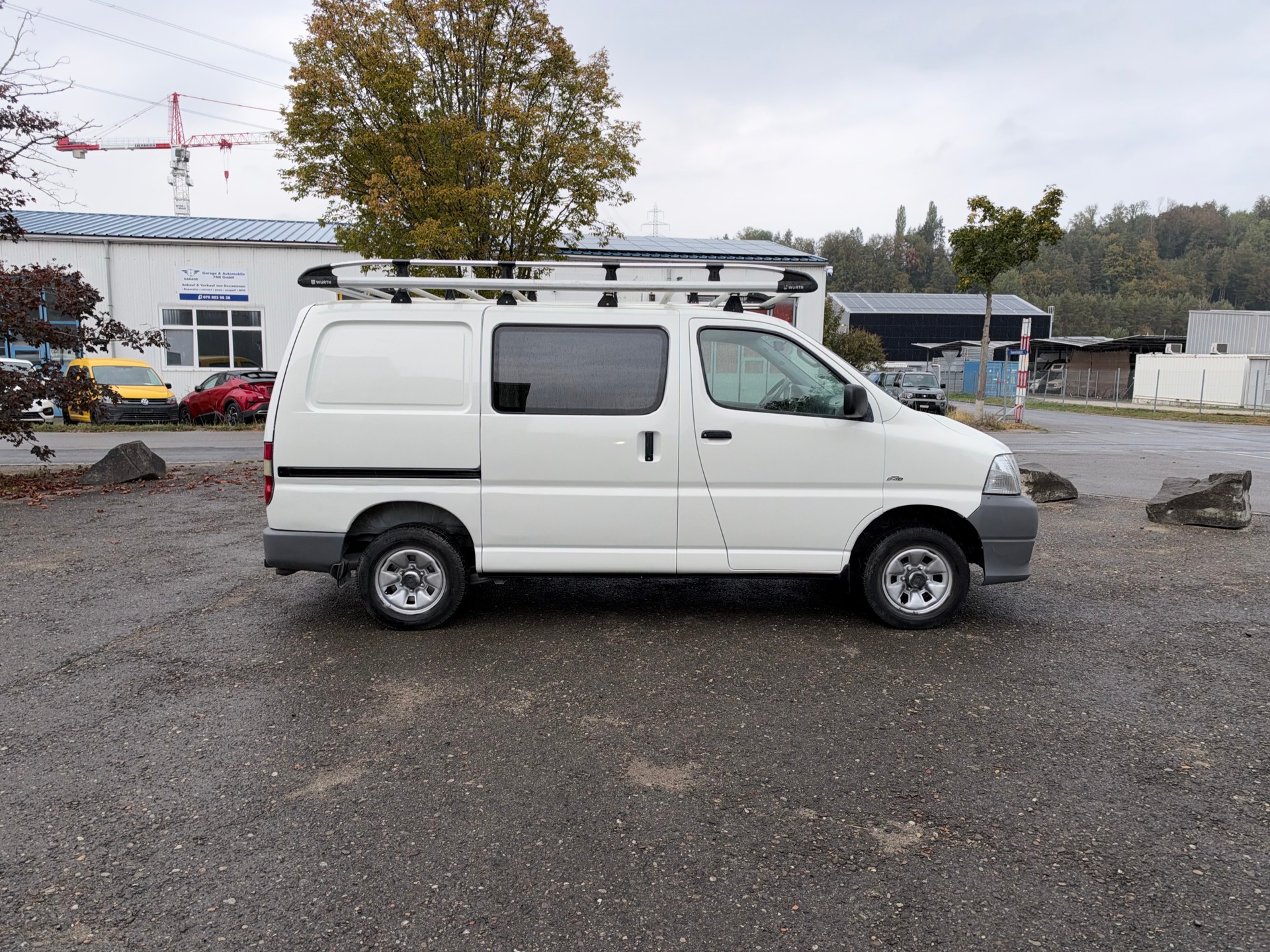 TOYOTA Hiace D-4D Kombi 4WD SWB-image-3