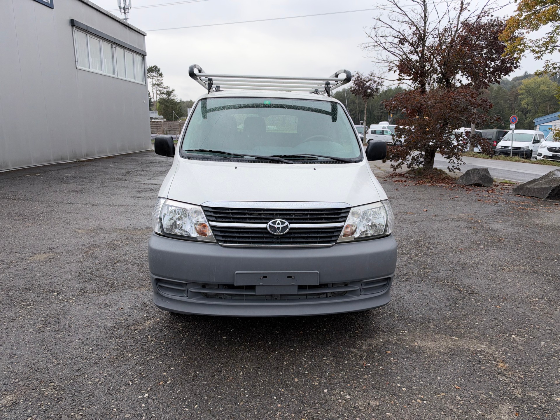 TOYOTA Hiace D-4D Kombi 4WD SWB-image-2