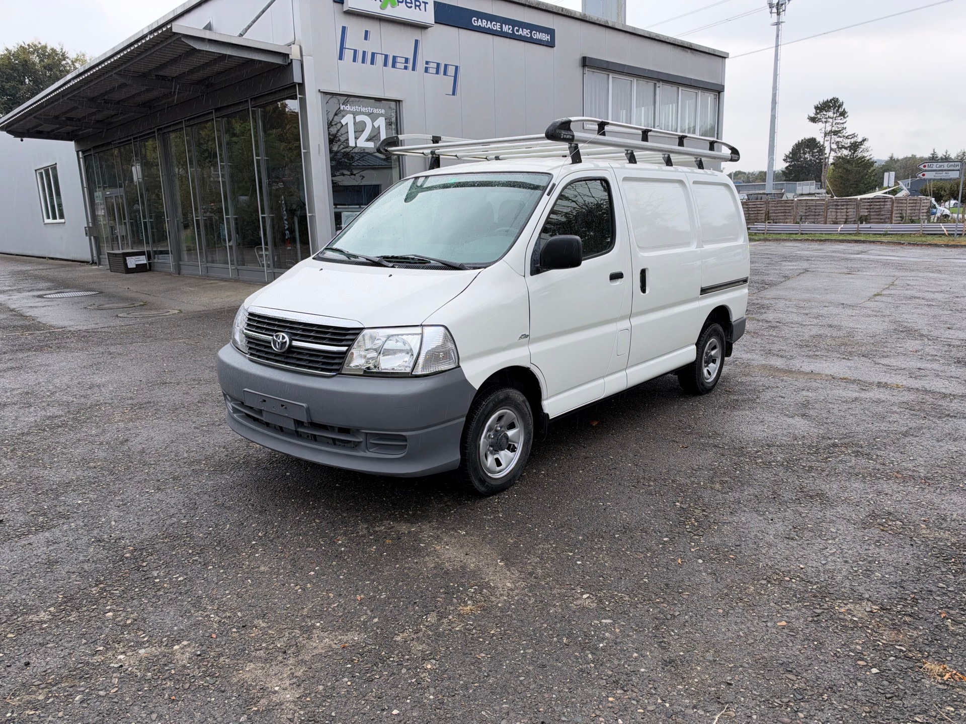 TOYOTA Hiace D-4D Kombi 4WD SWB-image-0