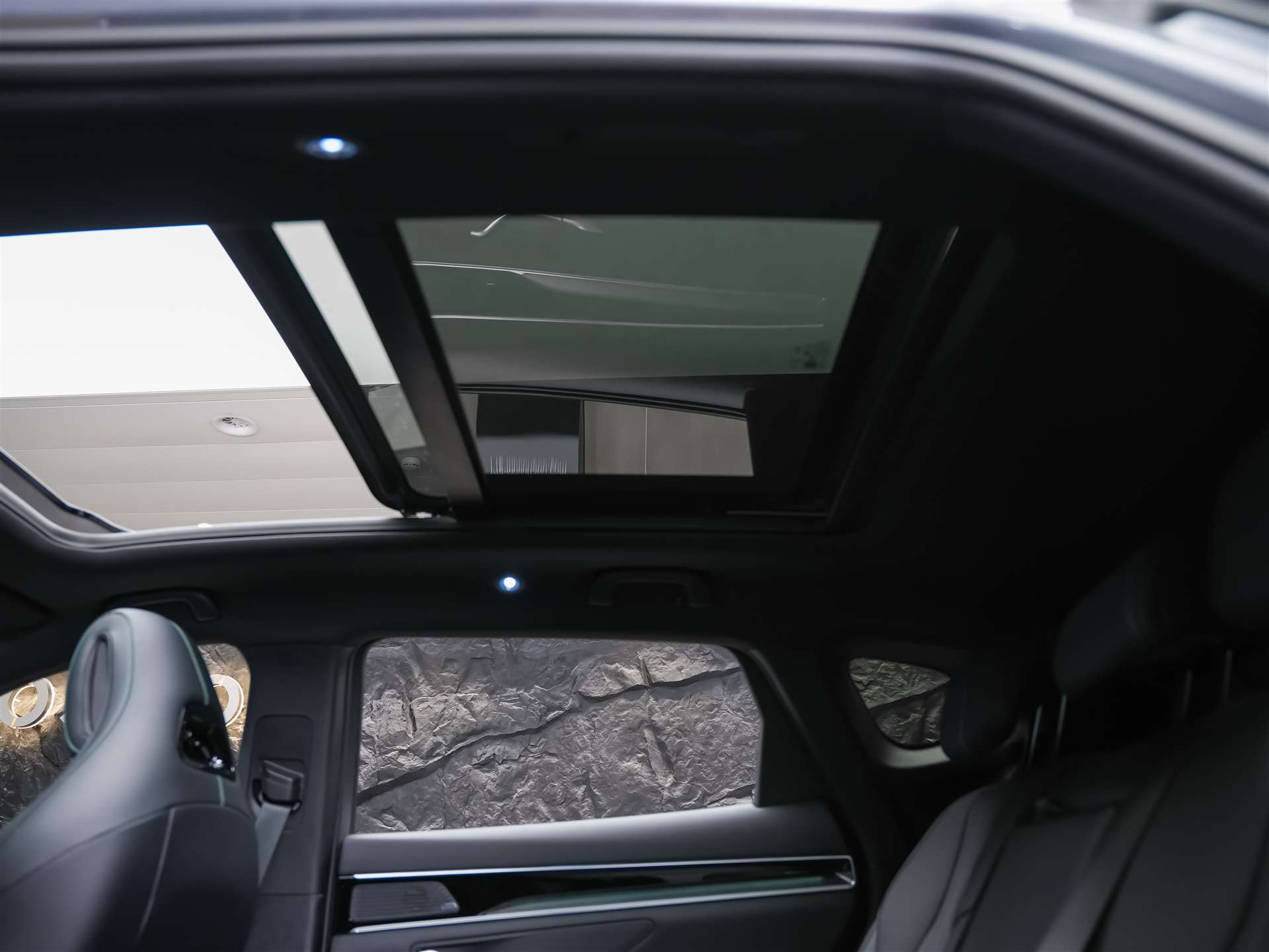 BYD Seal U DM-i Design AWD *SOFORT Verfügbar*Werksgarantie*Lenkradheizung*Sitzbelüftung*360° Kamera*-image-13