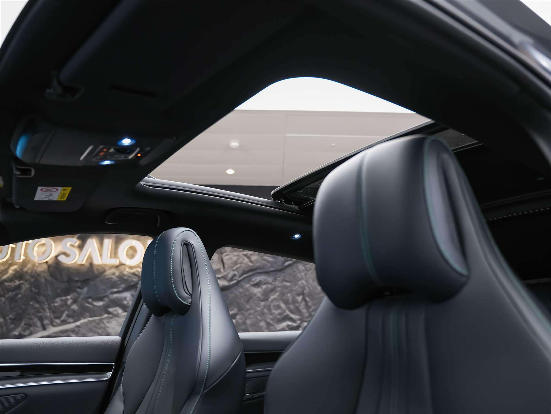 BYD Seal U DM-i Design AWD *SOFORT Verfügbar*Werksgarantie*Lenkradheizung*Sitzbelüftung*360° Kamera*-image-11