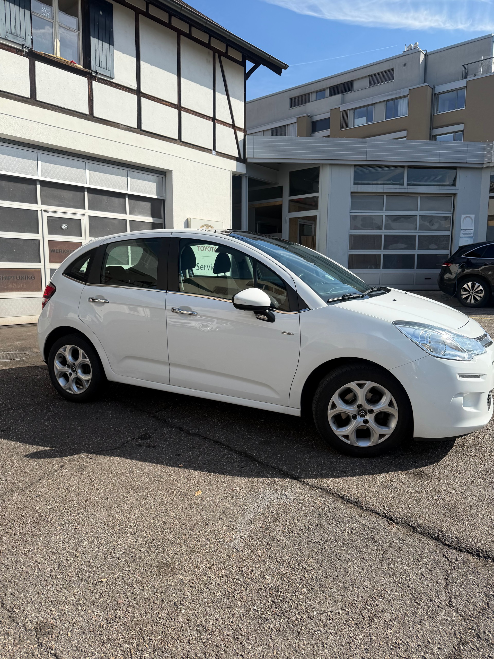 CITROEN C3 1.4i 16V Exclusive EGS5-image-2