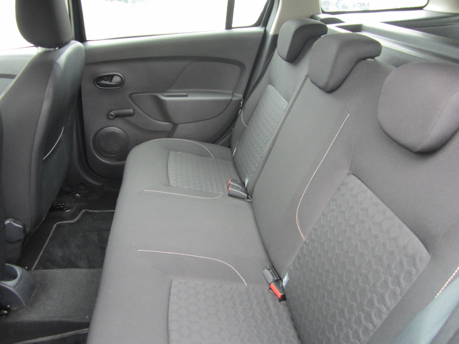 DACIA Logan MCV 1.5 dCi 90 Lauréate-image-7