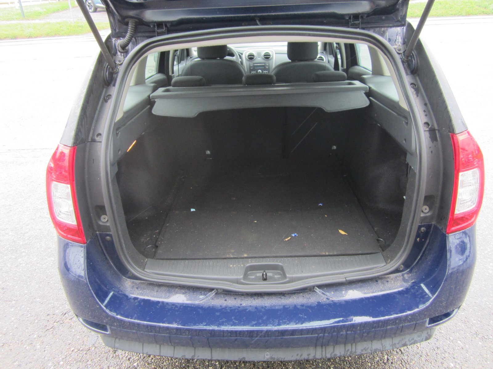 DACIA Logan MCV 1.5 dCi 90 Lauréate-image-5