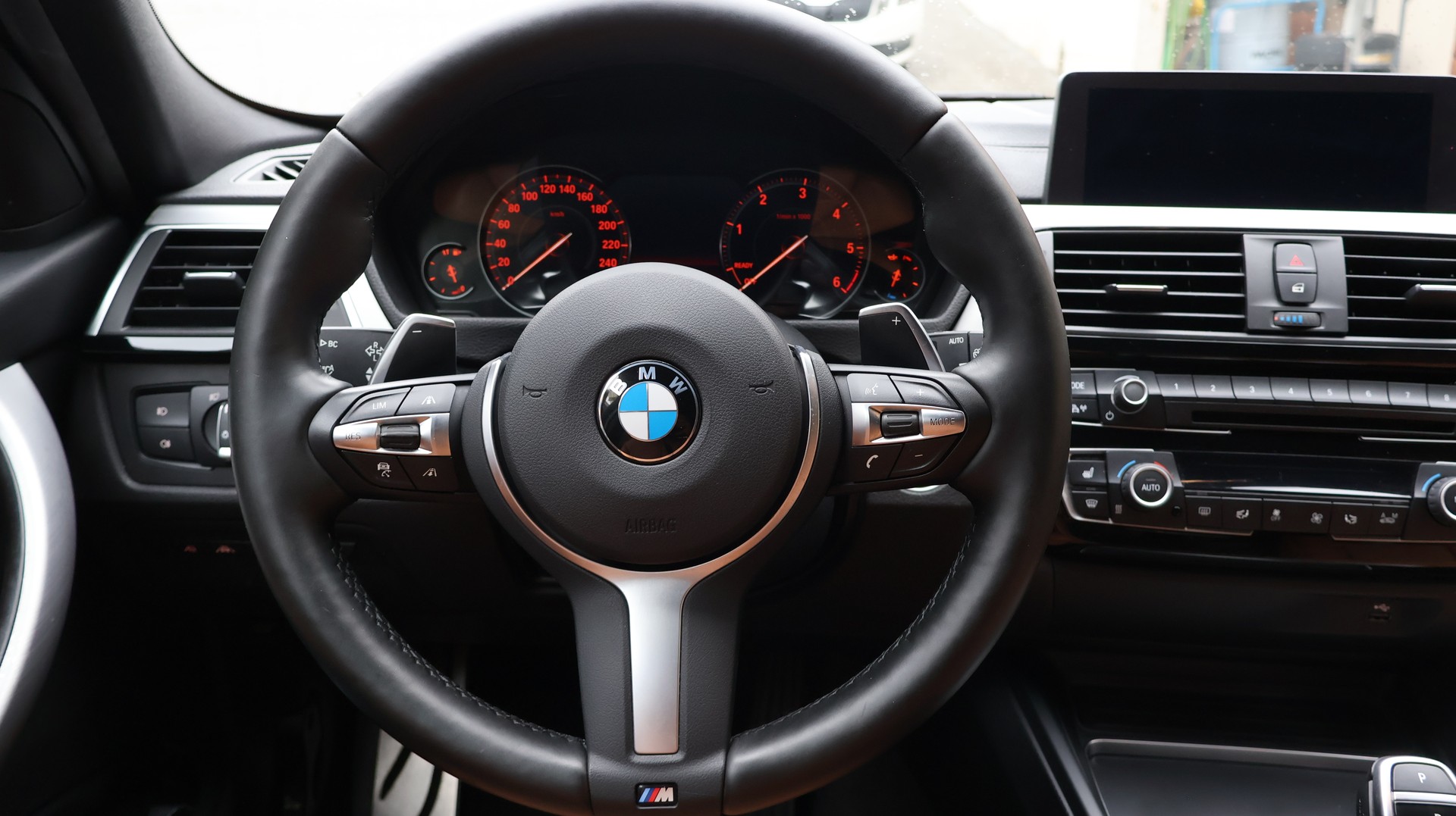 BMW 335d xDrive Touring Edition M Sport Steptronic-image-16
