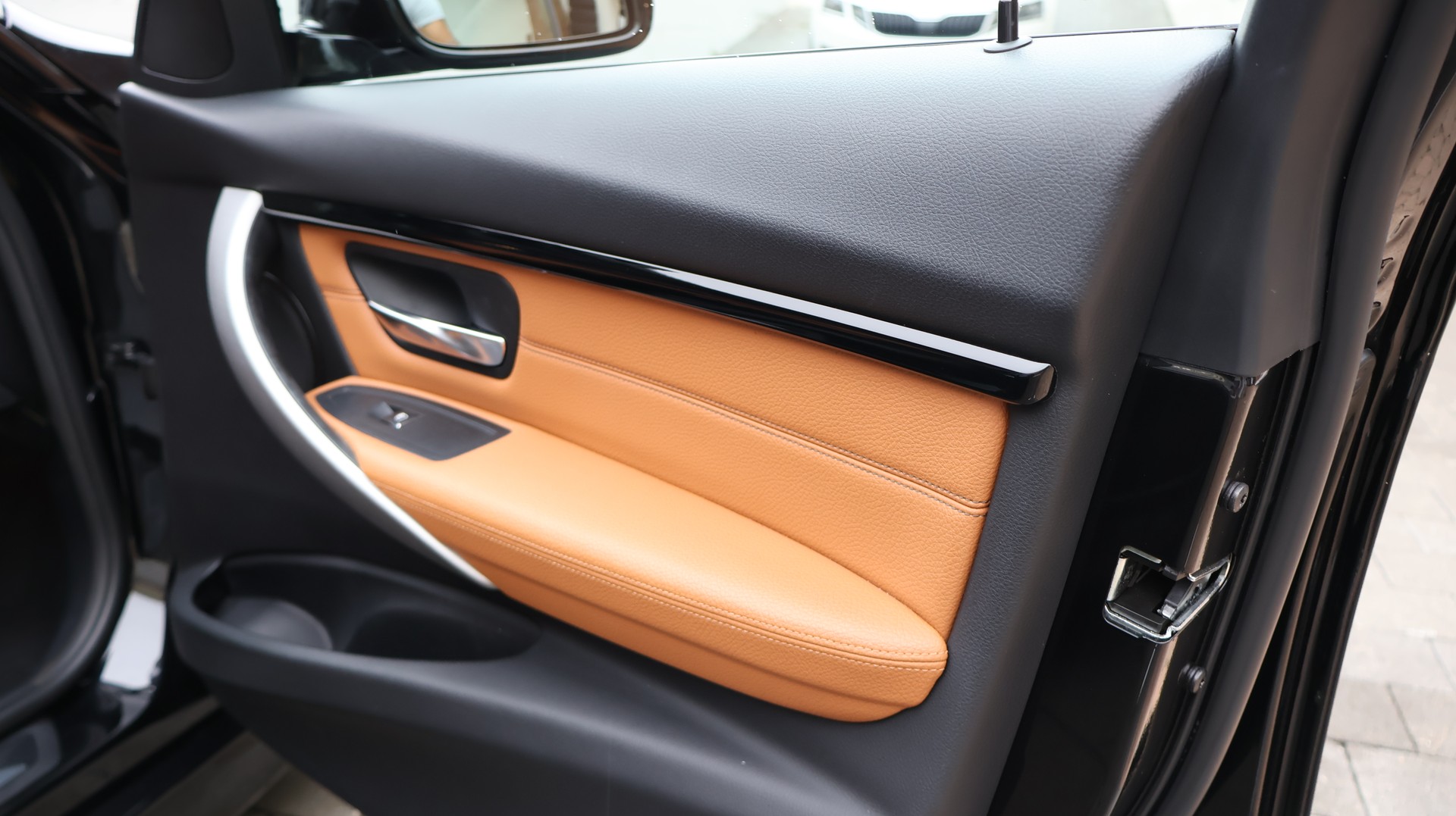 BMW 335d xDrive Touring Edition M Sport Steptronic-image-22