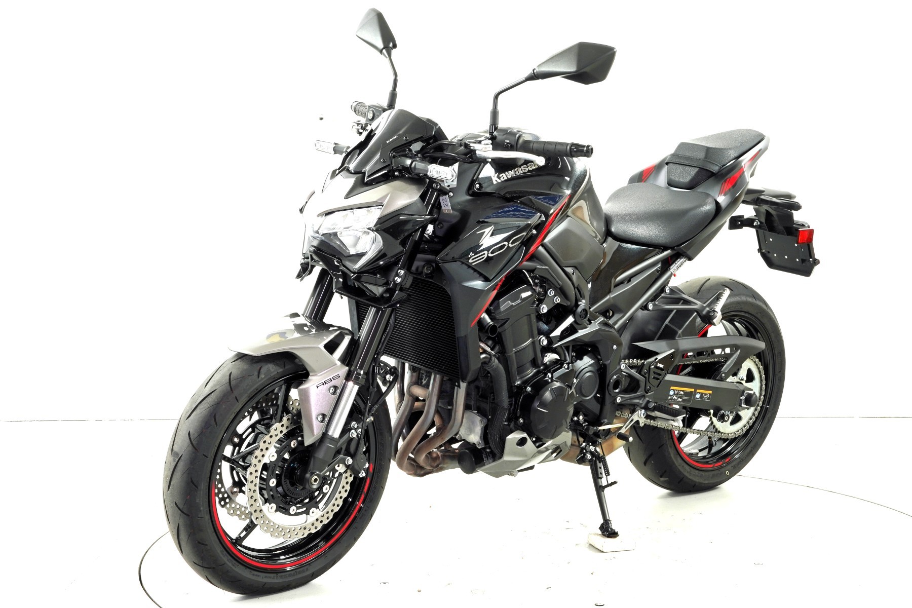KAWASAKI Z 900 ABS-showroom-element-2
