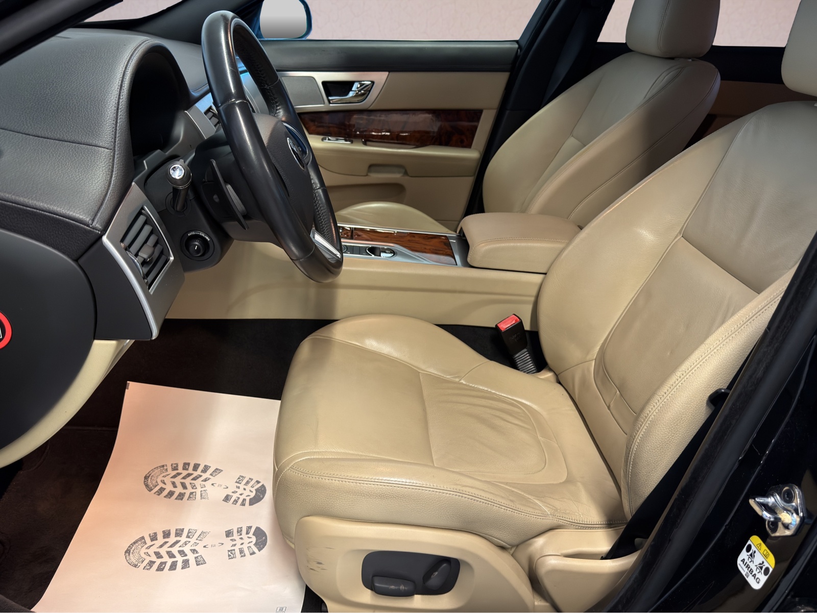 JAGUAR XF 3.0 V6 S/C 4x4-image-11