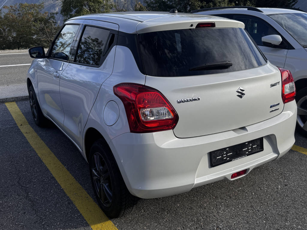 SUZUKI Swift 1.2 Compact Top Hybrid 4x4-image-5