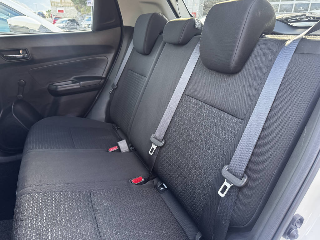 SUZUKI Swift 1.2 Compact Top Hybrid 4x4-image-10